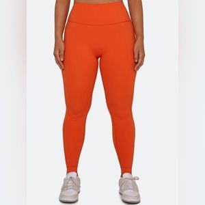 NWT Set Active Size small sportbody high waisted leggings